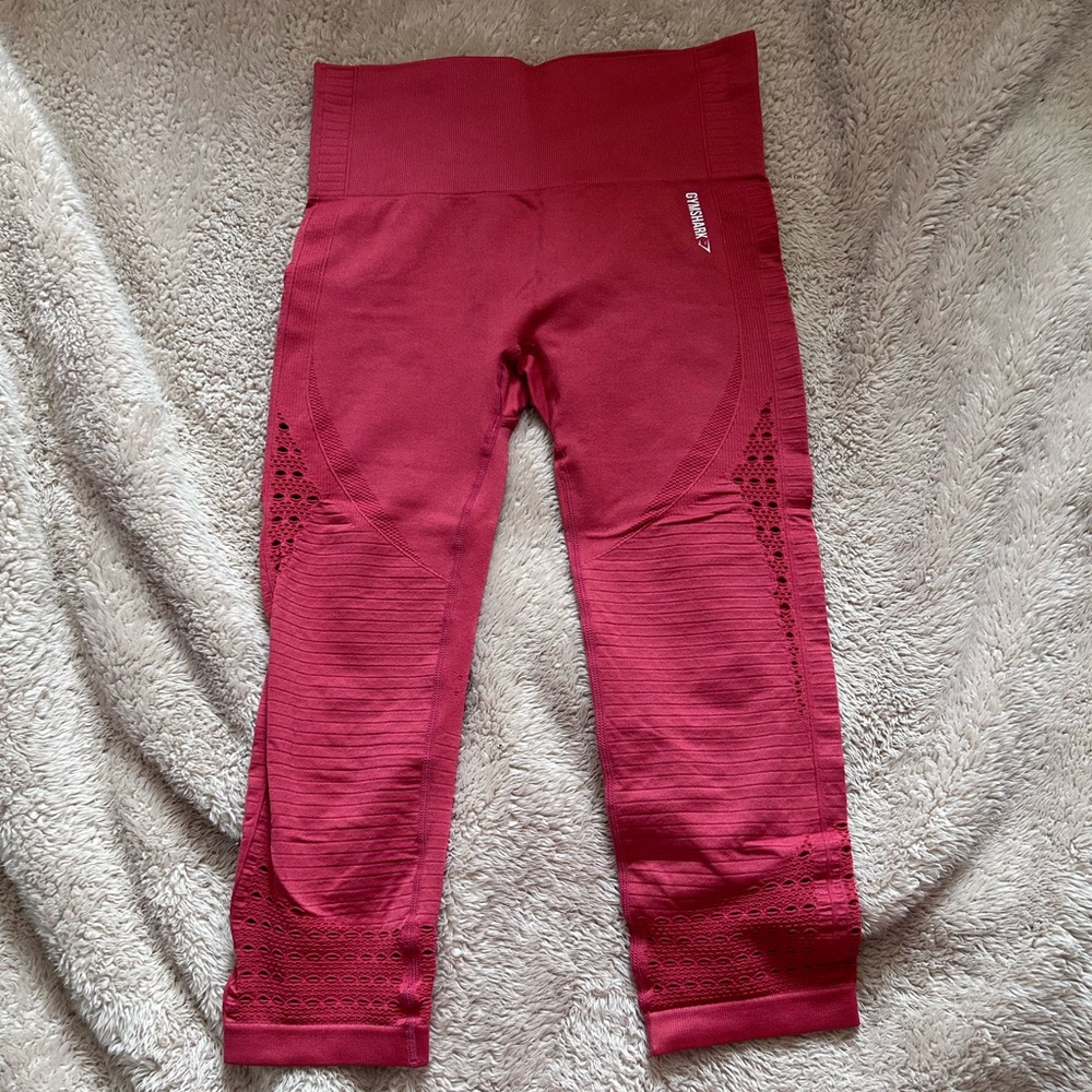 Gymshark Energy Seamless Leggings Women Medium M Beet Red Cropped Logo Eyelet